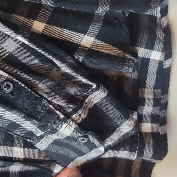 WOOLRICH Black White Plaid Roll Tab Soft Rayon Flannel Button Down Shirt - Picture 4 of 10